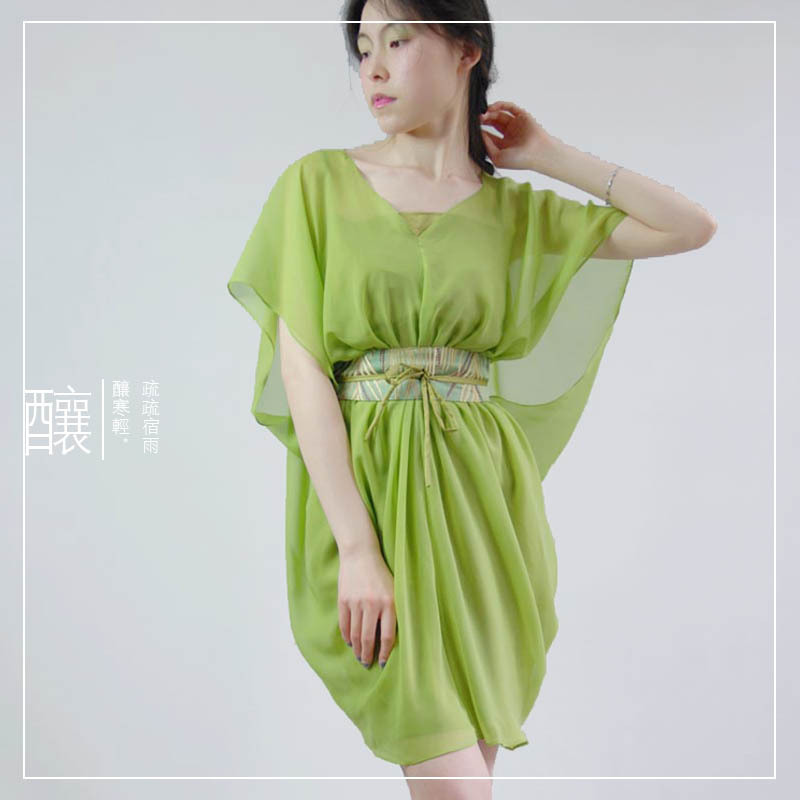 深莲 春夏原创设计 新古典v领中腰款雪纺短袖绿色连衣裙-酿包邮