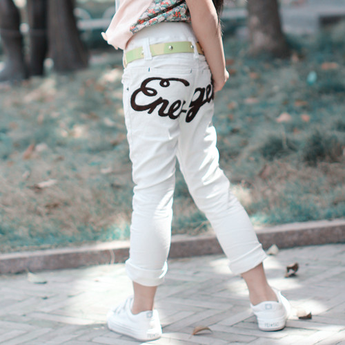 2013年韩国风童装 夏款女童 白色儿童牛仔裤、铅笔裤