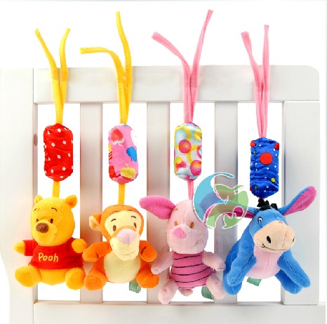 迪士尼Disney促进婴儿视力听力发育玩具 床挂风铃 车挂 可爱床铃
