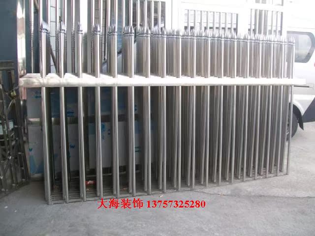 不锈钢围墙护栏，庭院护栏，围墙栏杆，厂价直销  13757325280