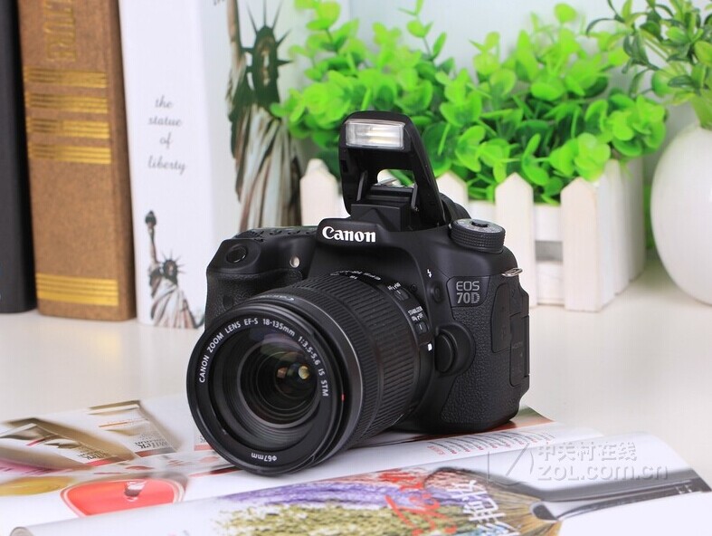 Canon/佳能 EOS 70D套机(18-135mm)
