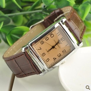 包邮 韩版潮流时装表 韩国时尚学生手表 方形皮带女士手表复古表