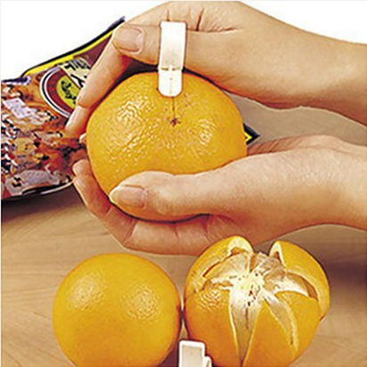 日本KM 开橙器 橙子剥皮器 巧妙水果剥皮器两个装 手指削皮神器
