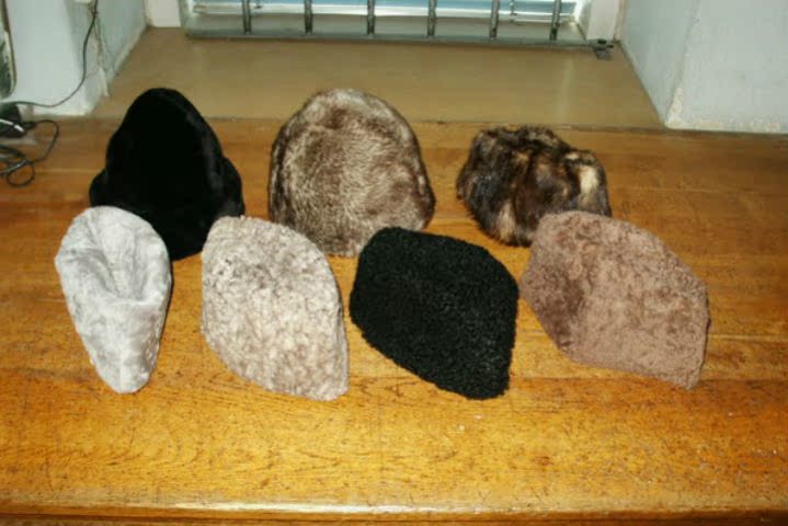 女式裘皮帽子（兔毛，羊皮，貉子皮，海狸皮）皮草碎料