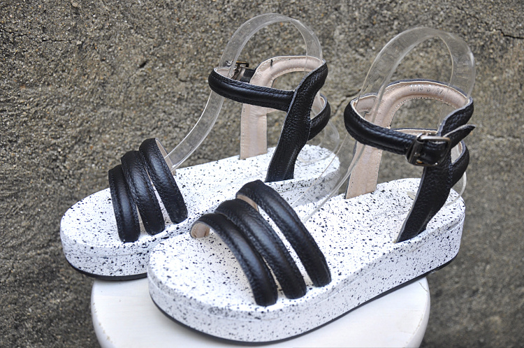 2015韩版新款真皮女凉鞋 露趾坡跟中跟防水台厚底时尚一字扣女鞋