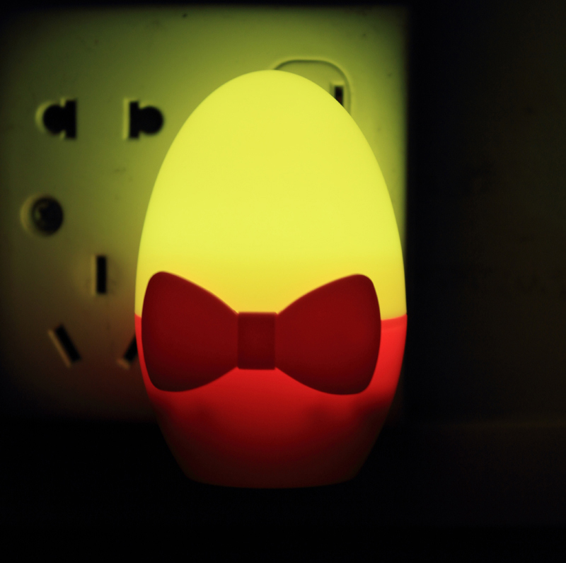 创意小黄蛋光控LED节能智能装饰床头卧室壁灯家居彩灯玩具小夜灯