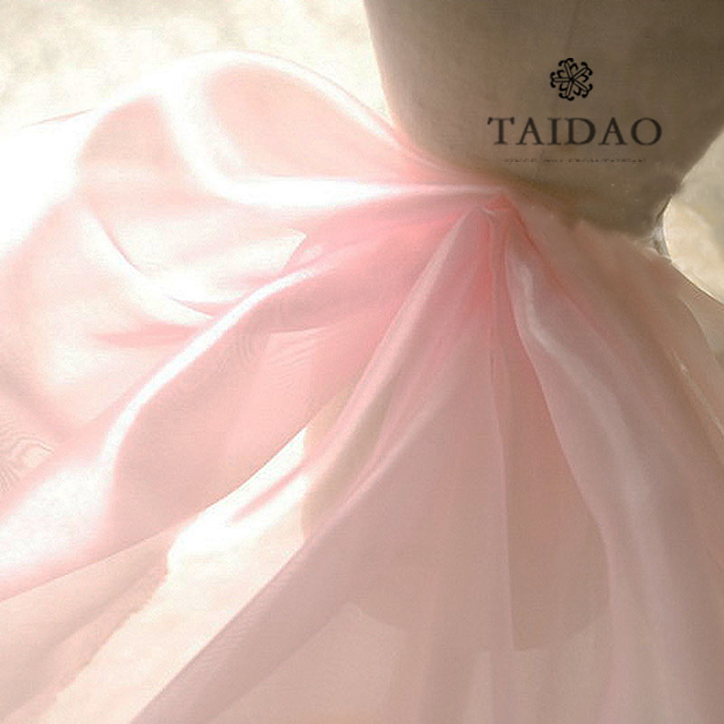 台岛进口5580亮光欧根纱布料面料品质超好的亮光纱