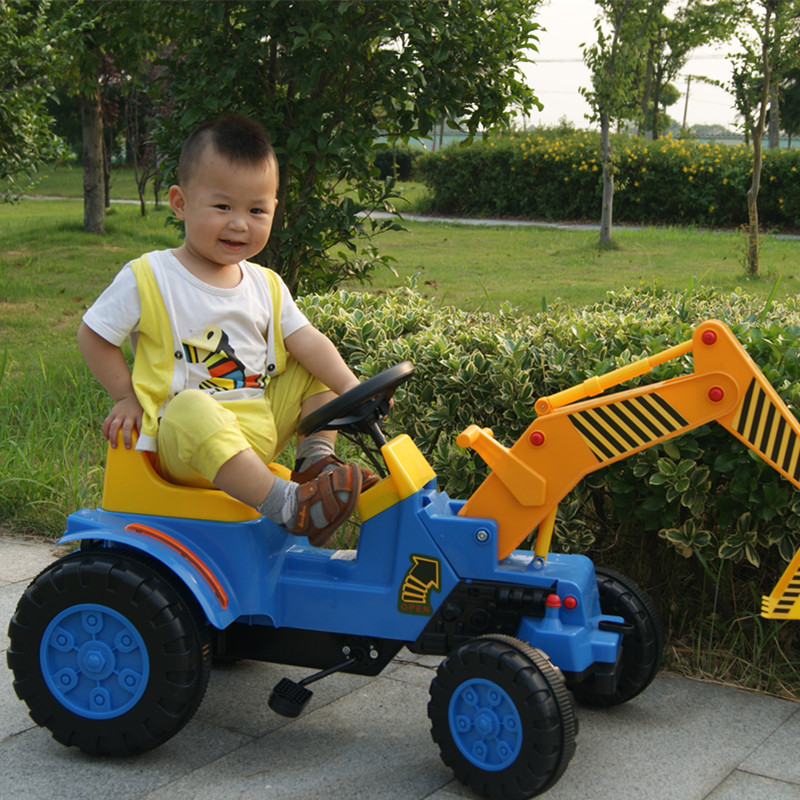 大型儿童电动挖土机可坐可骑挖掘机四轮玩具工程车童车推土机脚踏