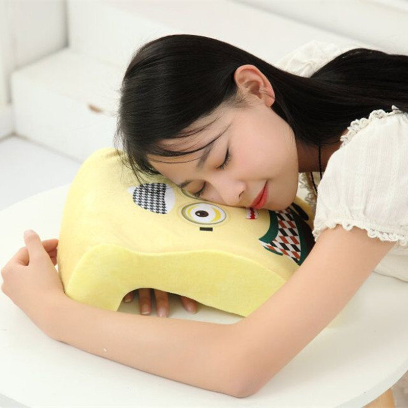 厂家批发创意毛绒玩具动物卡通公仔午睡枕办公靠垫情人节生日礼物