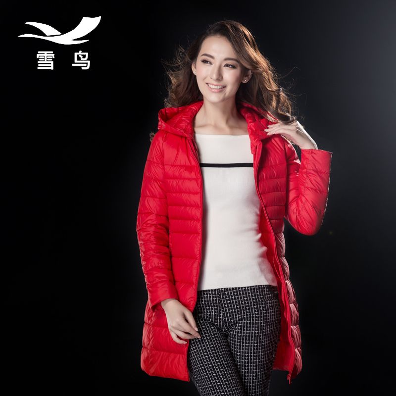 雪鸟2015冬季韩版女中长款纯色修身潮显瘦轻薄款连帽羽绒服 外套