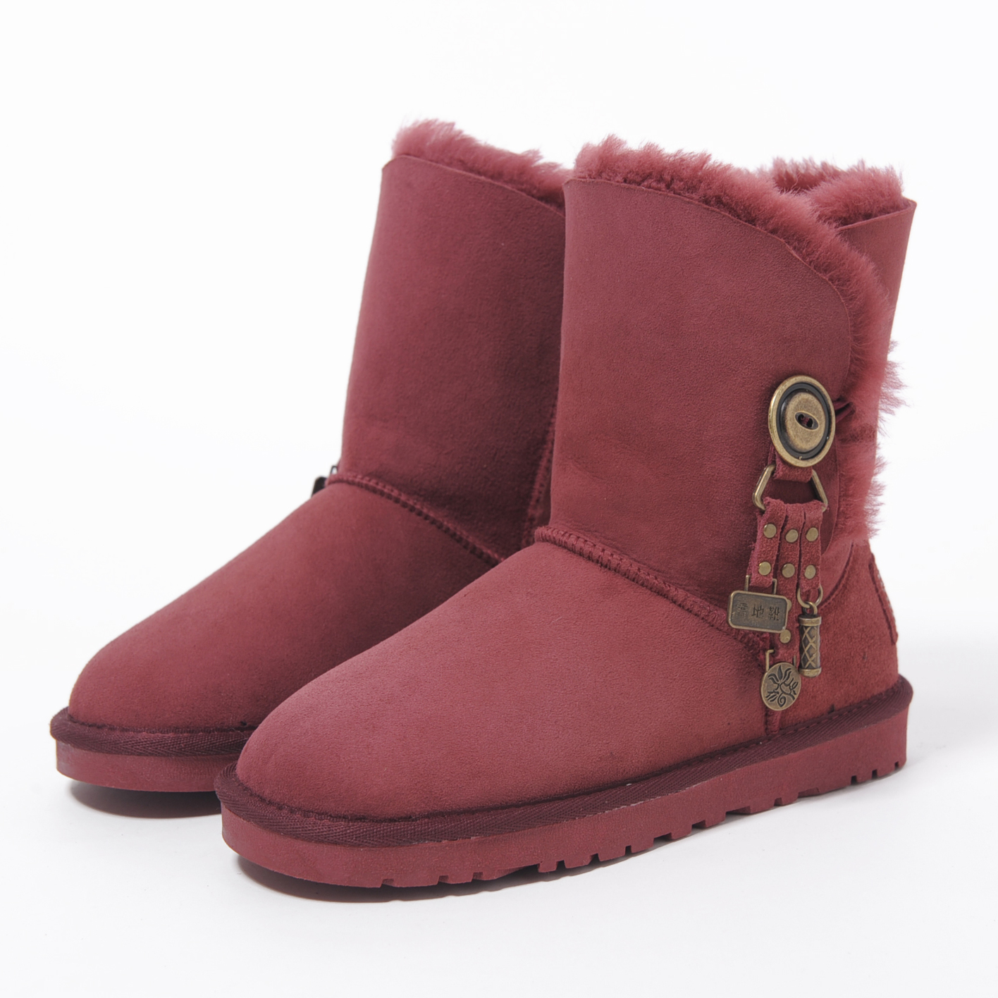 2015冬季新款正品代购羊皮毛一体雪地靴女中筒侧面铜扣女鞋短靴子