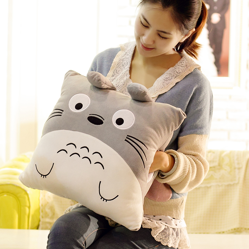 龙猫卡通暖手捂抱枕两用可爱毛绒玩具午睡枕生日创意实用礼物送女