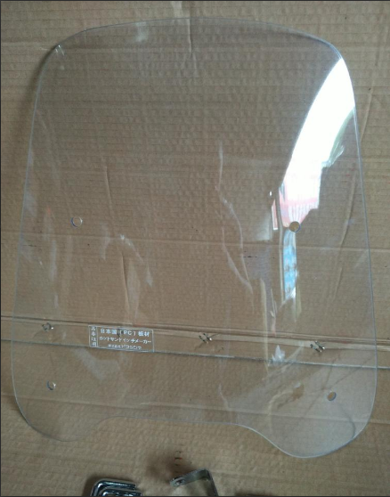 包邮摩托车前挡风玻璃电动车挡风板透明风挡带支架罩通用加厚镜