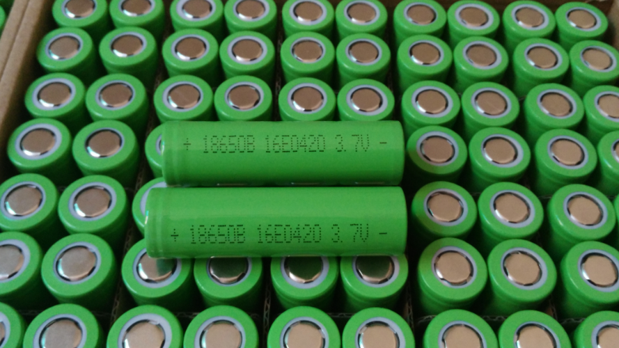 批发18650锂电池3.7v 充电宝2000/2200/2400/2600MAH 动力电池
