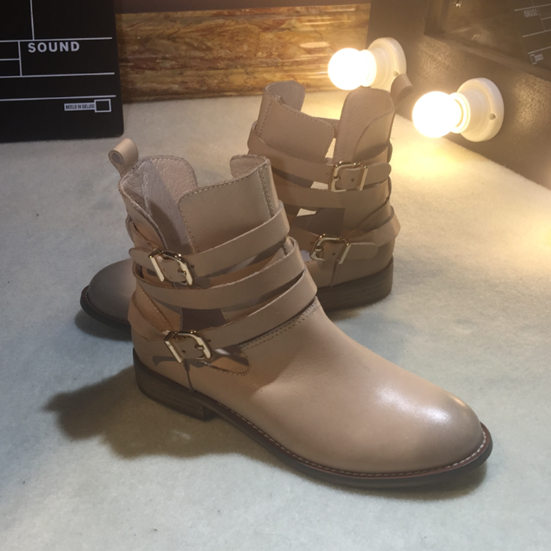 欧洲站2015秋季新款真皮镂空女靴子中空平底靴女皮带扣平跟中筒靴