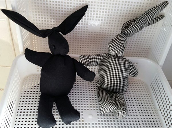 可爱毛绒玩具娃娃公仔玩偶装饰品布艺黑色小兔兔子配件材料批发