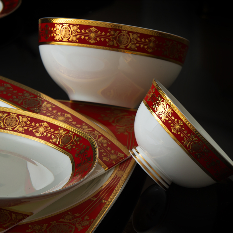 欧式高档骨瓷餐具套装家用60头碗碟套装碗盘陶瓷餐具结婚乔迁礼品