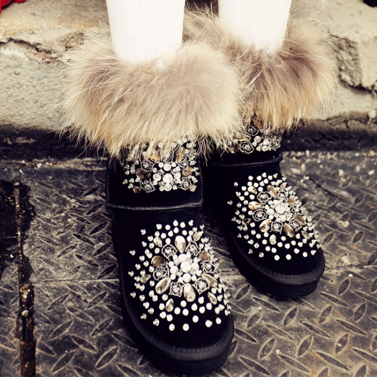 2015新款超强潮款雪地靴真皮磨砂皮羊毛貉毛手工定制水钻女靴短靴
