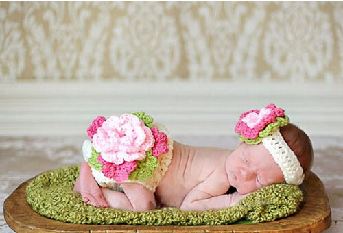 出租-花朵造型头箍裤头套装 婴儿满月照百天照纯手工编织摄影服饰