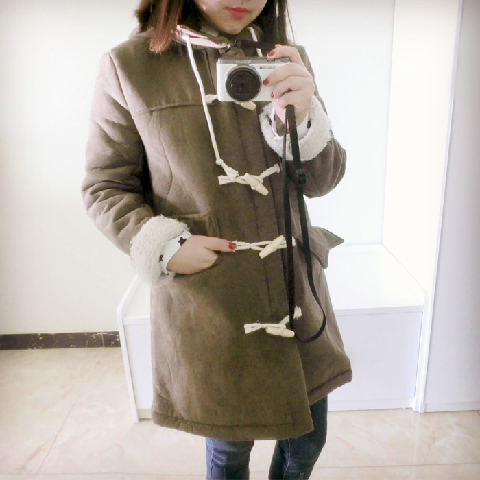 2013年秋冬韩版新款羊羔毛牛角扣呢子大衣连帽毛呢外套 皮毛一体