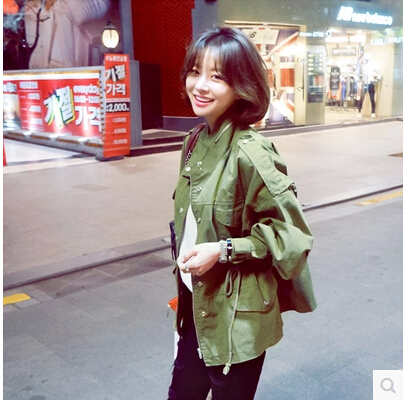 2015春装女风衣韩国东大门新款学生军绿色灯笼袖短款风衣工装外套