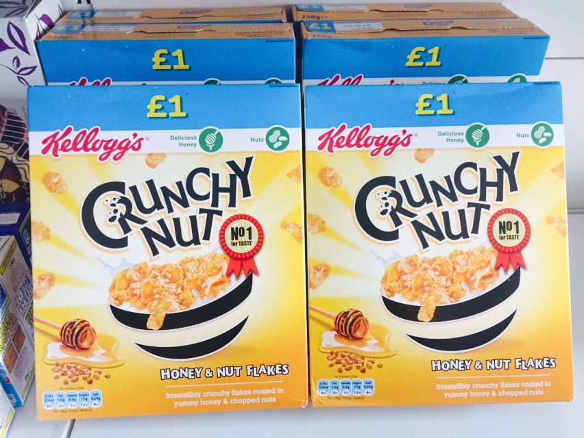 英国代购现货家乐氏crunchy nut蜂蜜坚果玉米麦片即食早餐250g