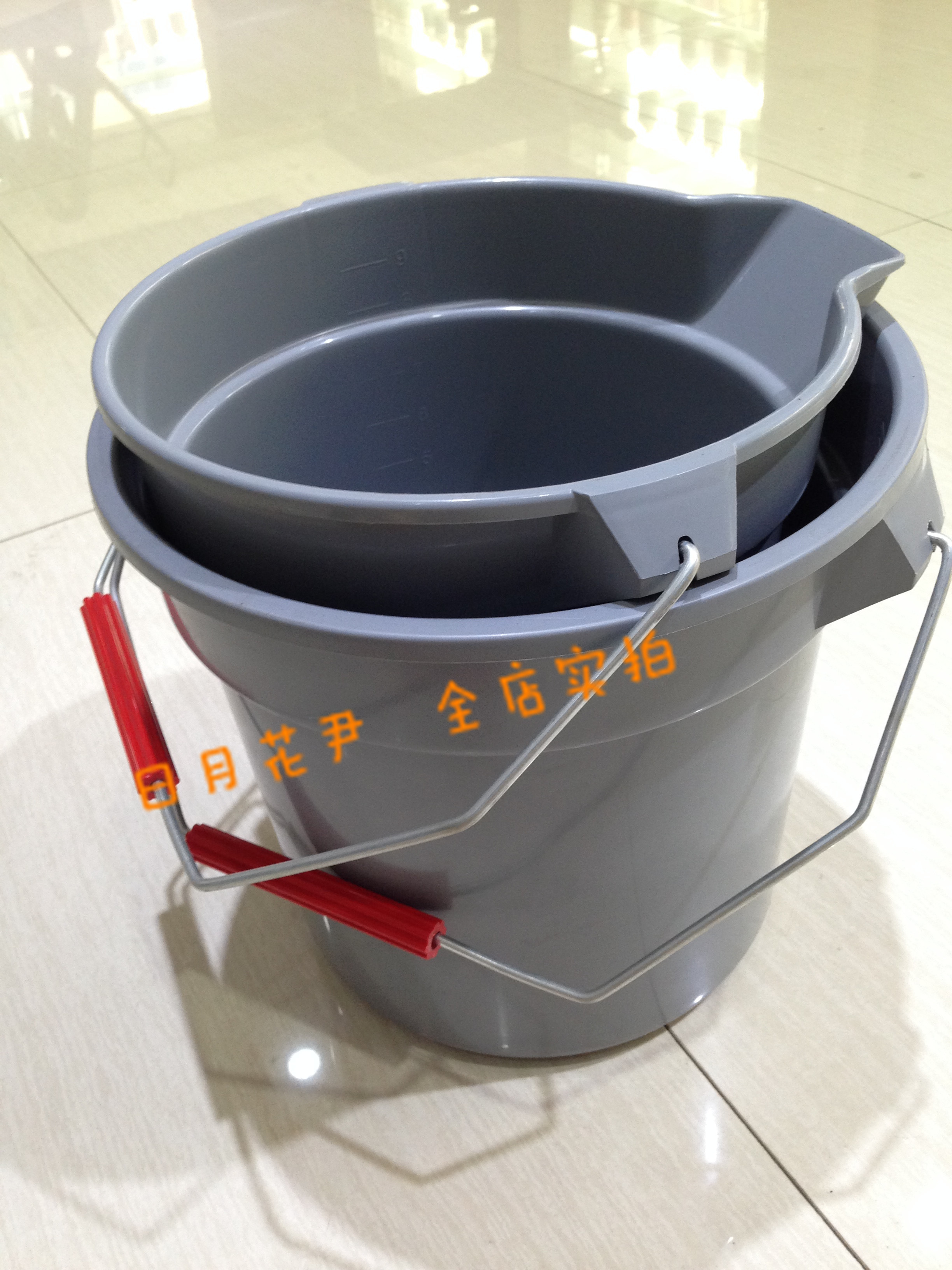 加厚提水桶 加水桶手提桶装水清洁用品桶塑料桶大号中小号 10L14L