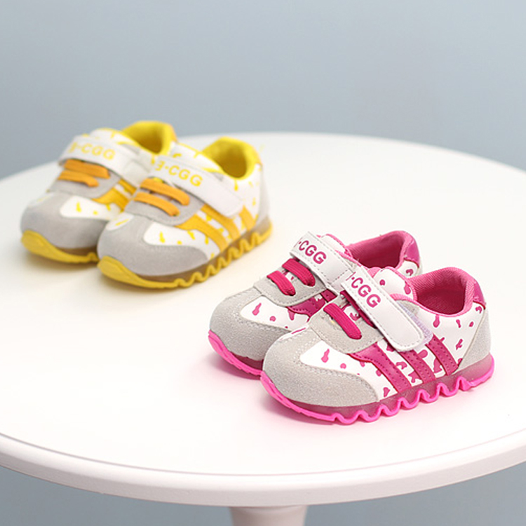 2015秋新款男女宝宝运动鞋软底防滑婴儿学步鞋儿童单鞋亮灯0-1-2