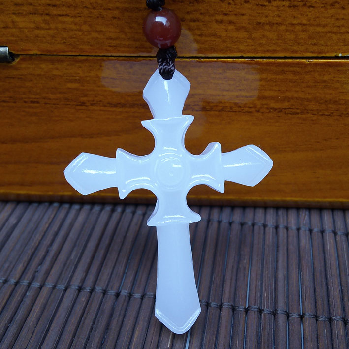 正品天然白玉十字架吊坠花剑型十字架 耶稣受难玉坠项链辟邪礼物