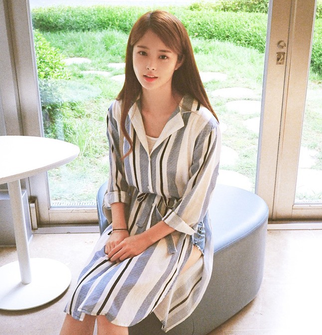 韩国cherrykoko个性拼色条纹印花西装领宽松高开叉衬衫式连衣裙