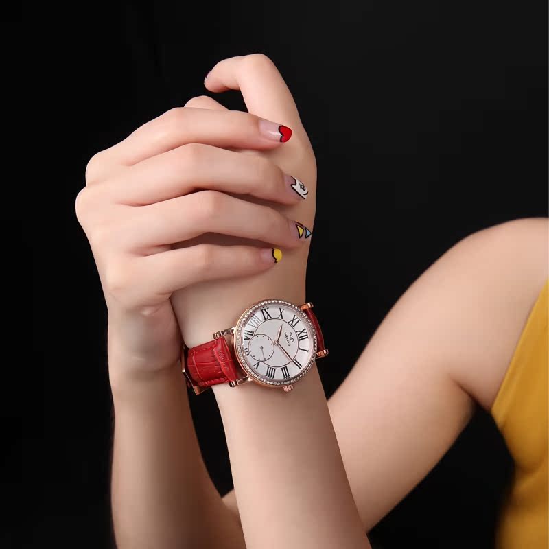 维加斯正品时尚皮带手表女学生韩版简约真皮休闲防水石英女手表