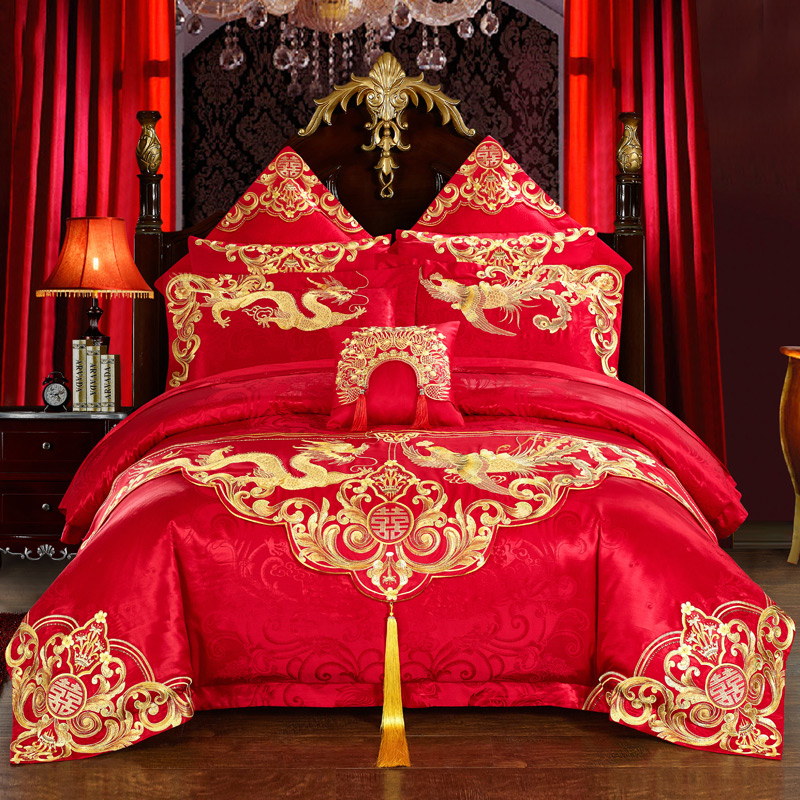 高档婚庆四件套大红贡缎刺绣花结婚床品六八十多件套结婚床上用品