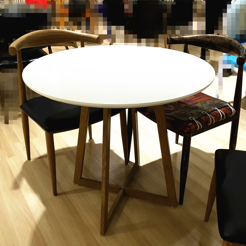 伊姆斯餐桌小户型圆桌北欧休闲咖啡洽谈桌椅组合现代简约办公桌子