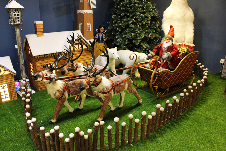 圣诞节装饰大型圣诞老人麋鹿驯鹿拉雪橇车鹿拉车 一套场景布置