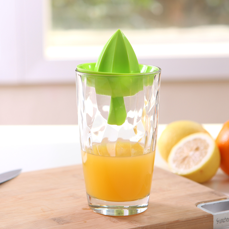 便携家用手动榨汁机橙子柠檬水果简易榨汁器塑料压汁器果汁